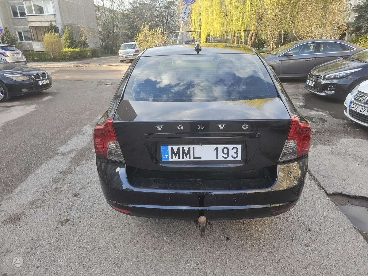 Volvo S40, 1.6 l., Седан
