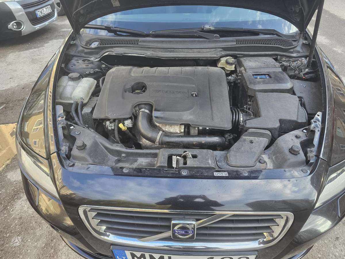 Volvo S40, 1.6 l., Седан