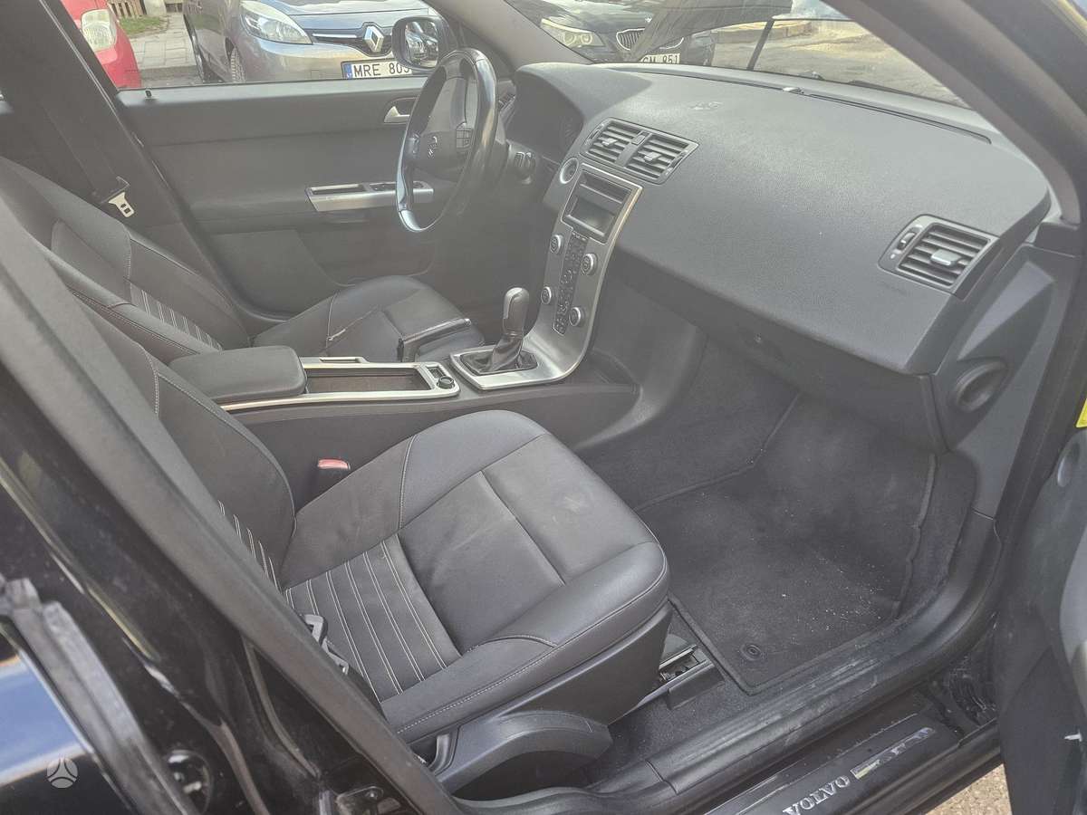 Volvo S40, 1.6 l., Седан