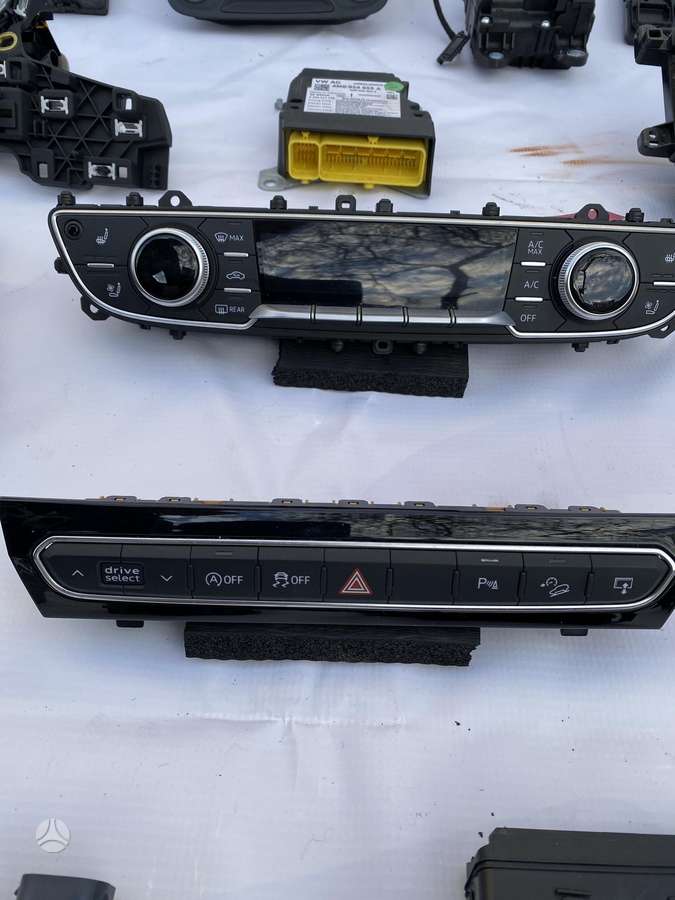 Audi Q7 body parts