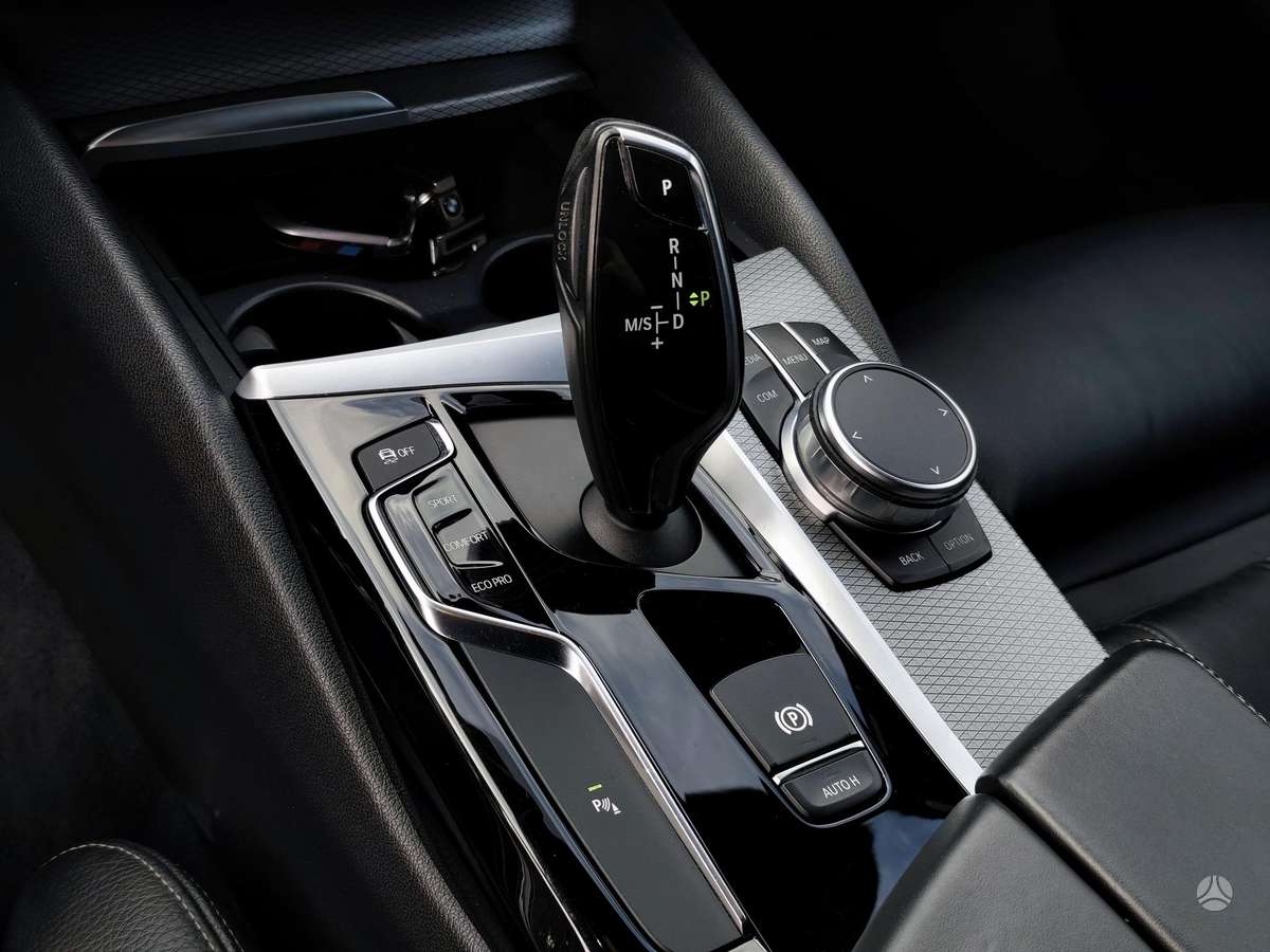 BMW 520, 2.0 l., Седан