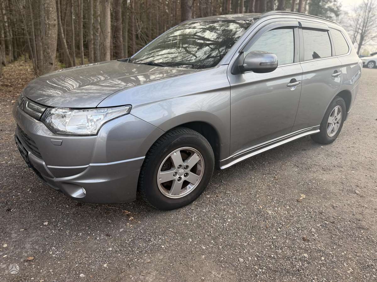 Mitsubishi Outlander, 2014