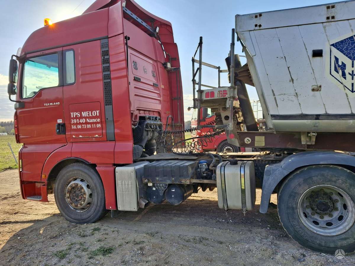 MAN Tga440, single sleeper