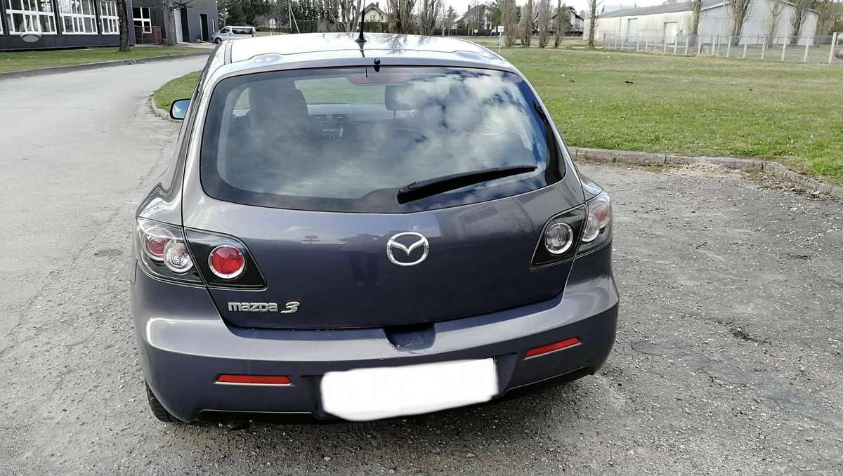 Mazda 3, 1.6 l., hatchback