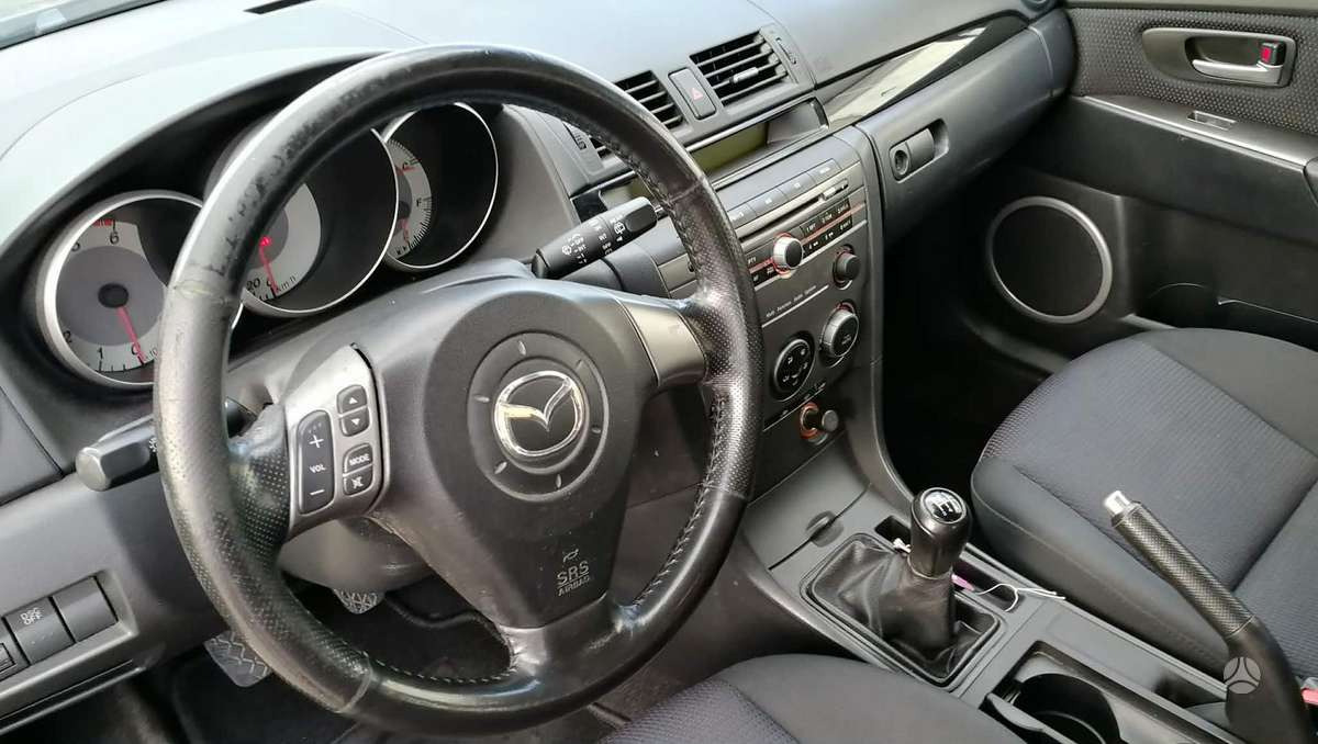 Mazda 3, 1.6 l., hatchback