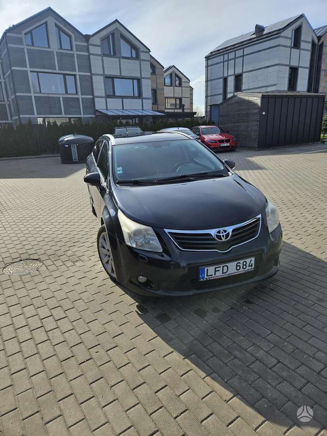 Toyota Avensis, 2011