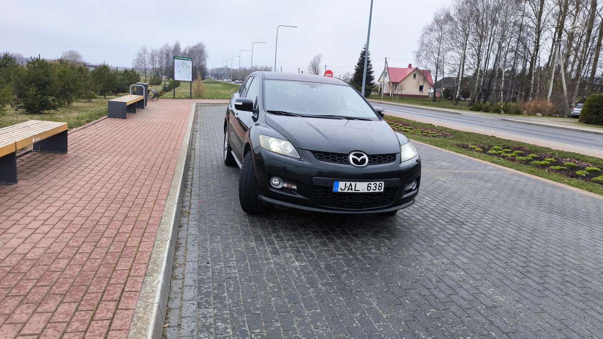 Mazda CX-7, 2.3 l., off-road / crossover