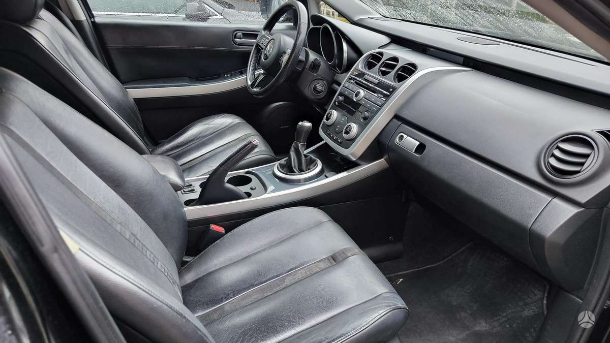 Mazda CX-7, 2.3 l., off-road / crossover