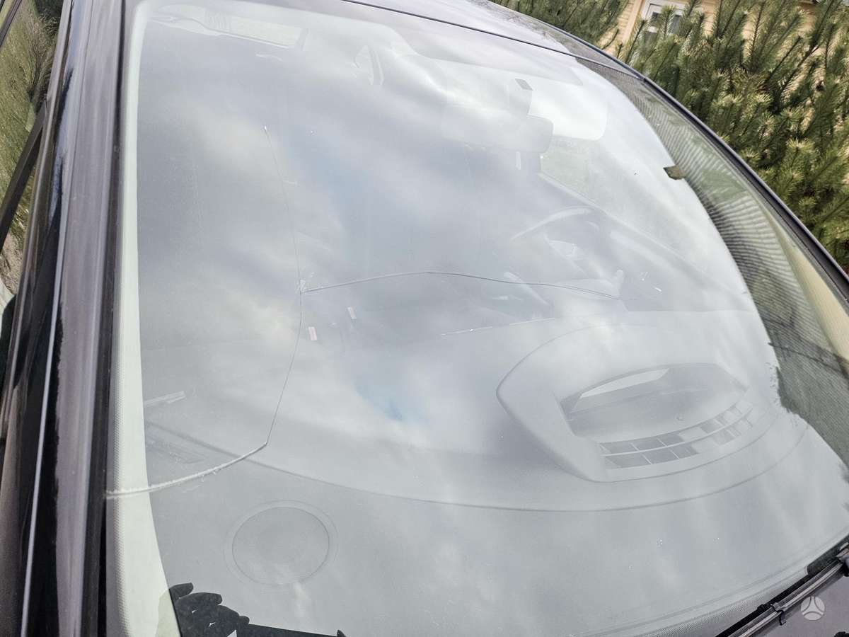 Citroen C4, 1.6 l., hatchback