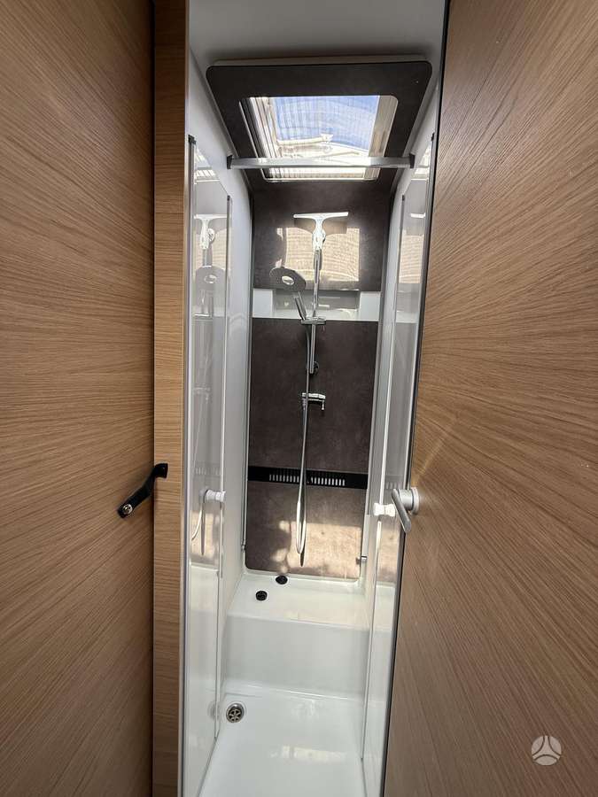 Adria Sonic Plus 700SL, campers