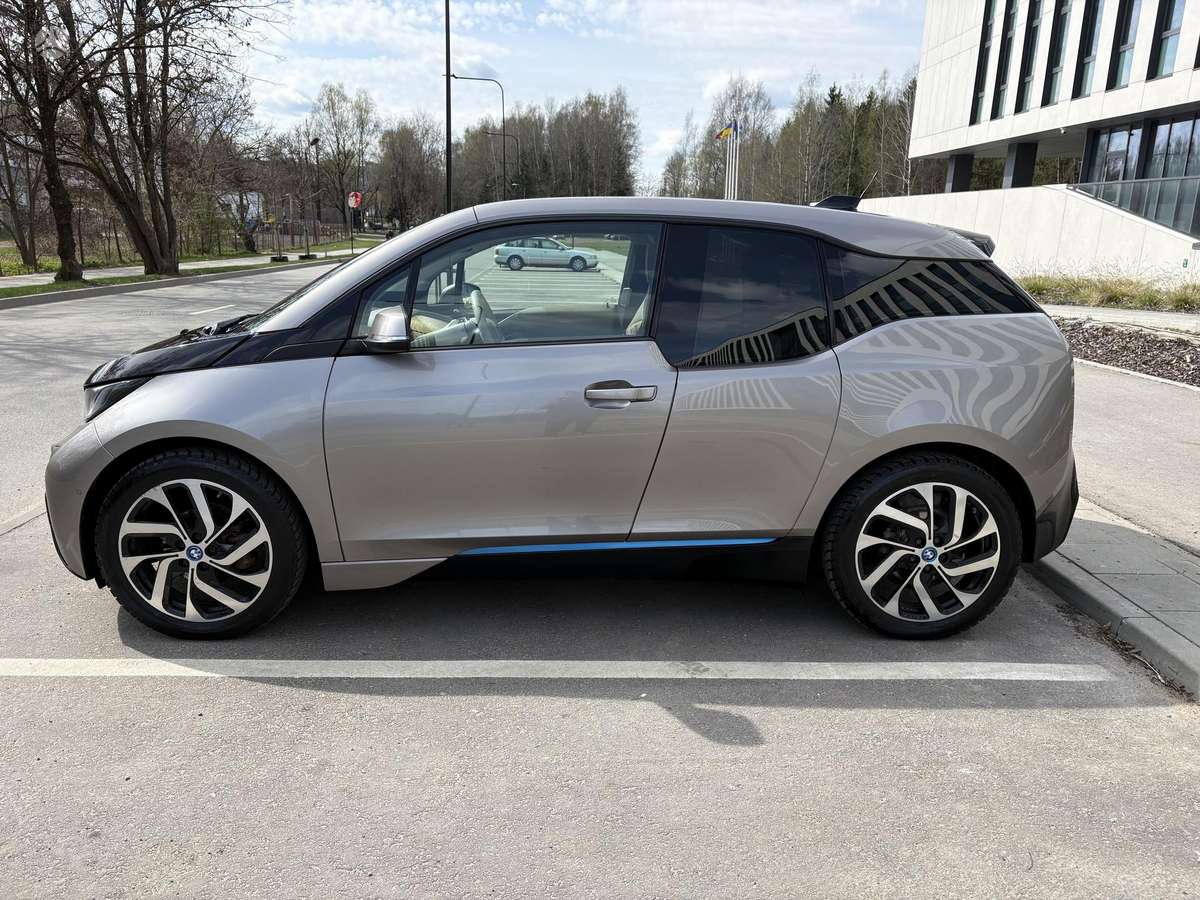BMW i3, 22 кВт·ч, Минивэн