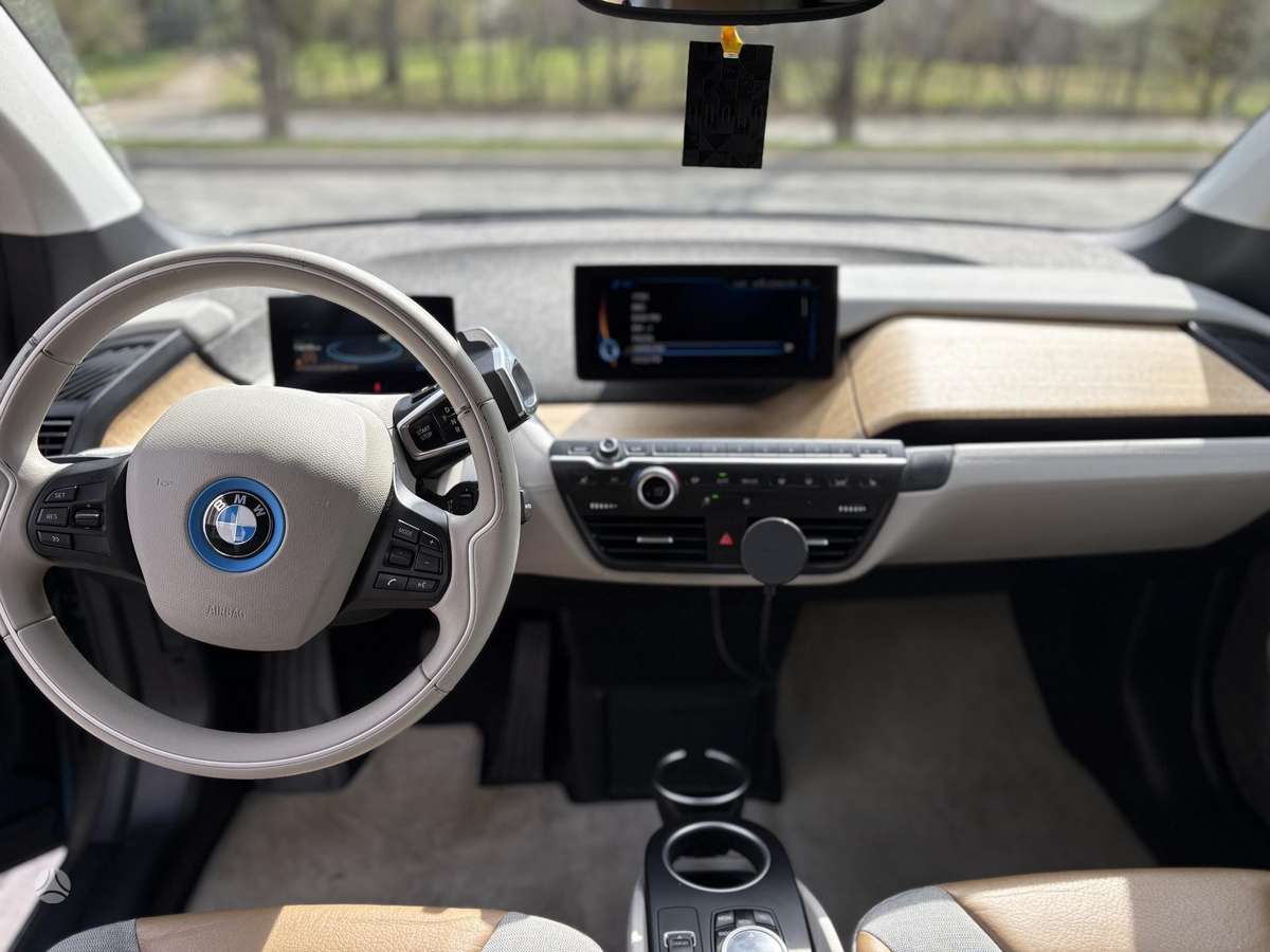 BMW i3, 22 кВт·ч, Минивэн