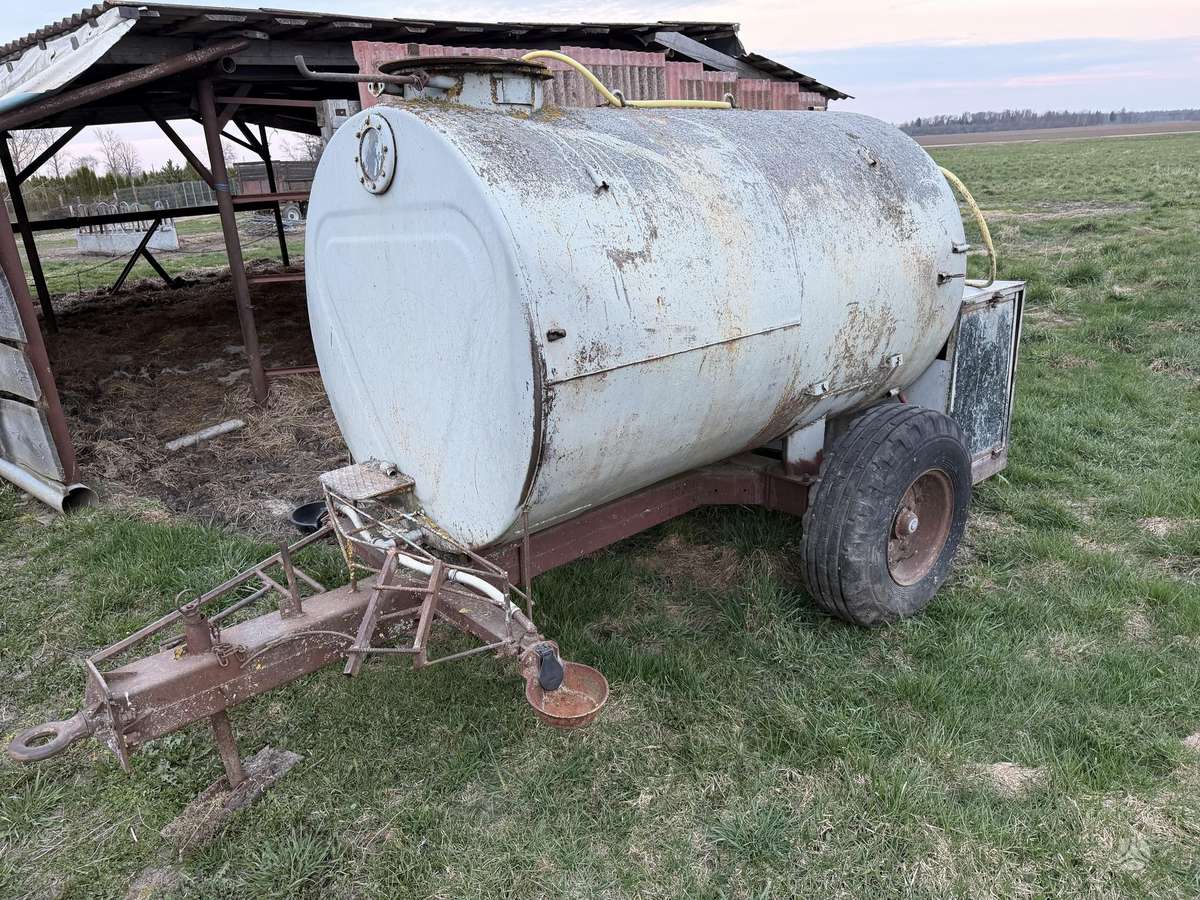 Claas Vandens sisterna, грабли