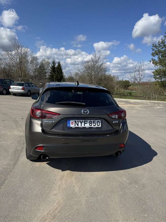 Mazda 3, 2.2 l., hatchback
