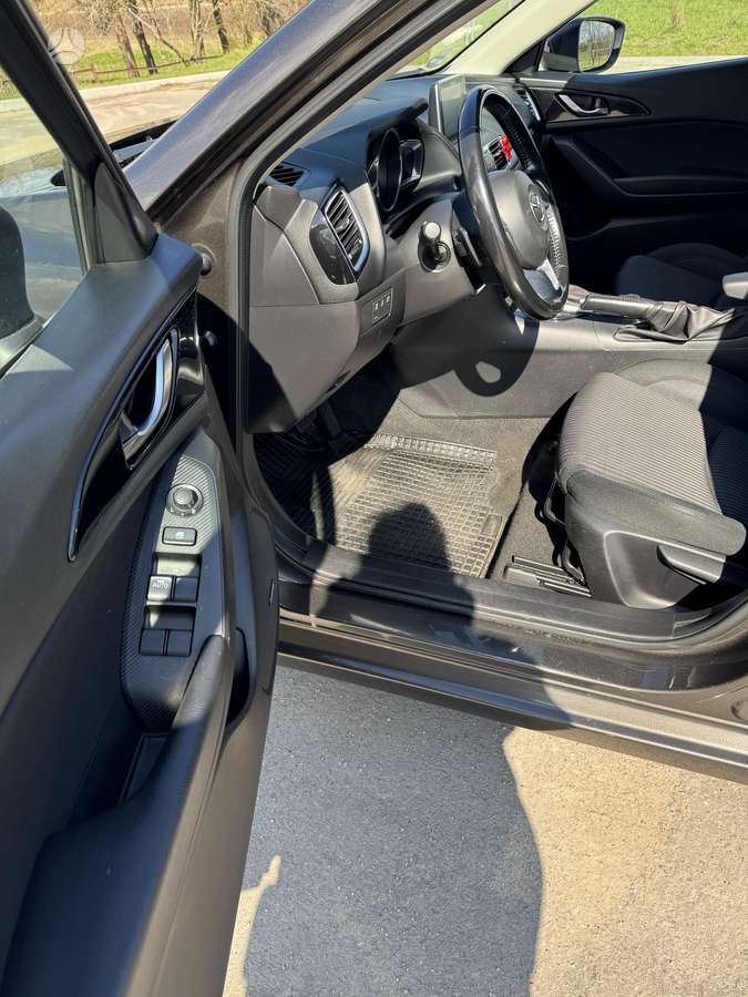 Mazda 3, 2.2 l., Хэтчбек