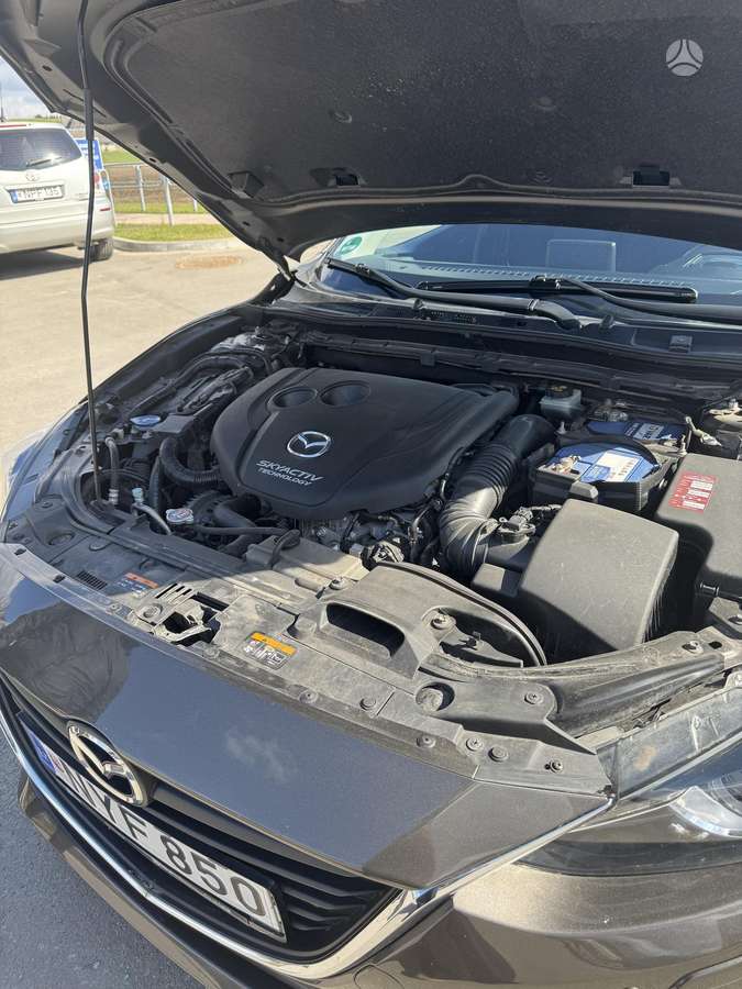 Mazda 3, 2.2 l., Хэтчбек