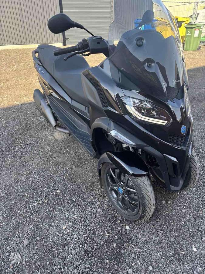 Piaggio MP3 400cc, трициклы