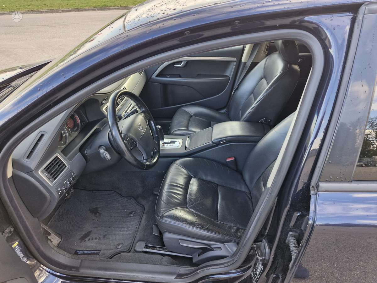 Volvo V70, 2.4 l., wagon