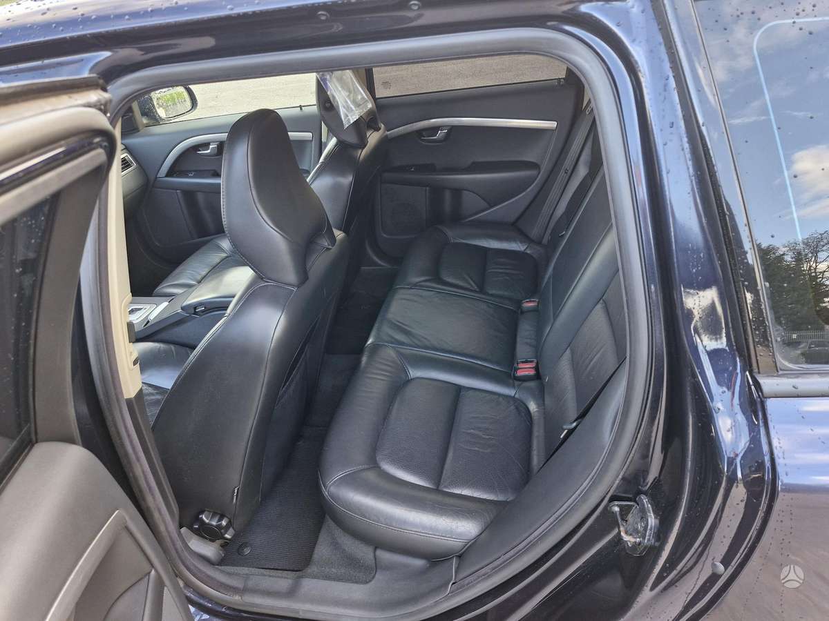 Volvo V70, 2.4 l., wagon