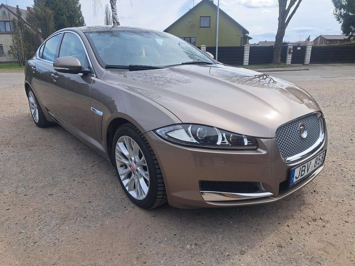 Jaguar XF, 2.2 l., Седан