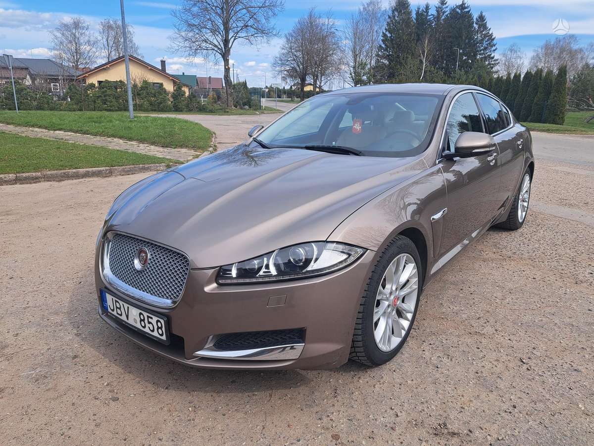 Jaguar XF, 2.2 l., Седан