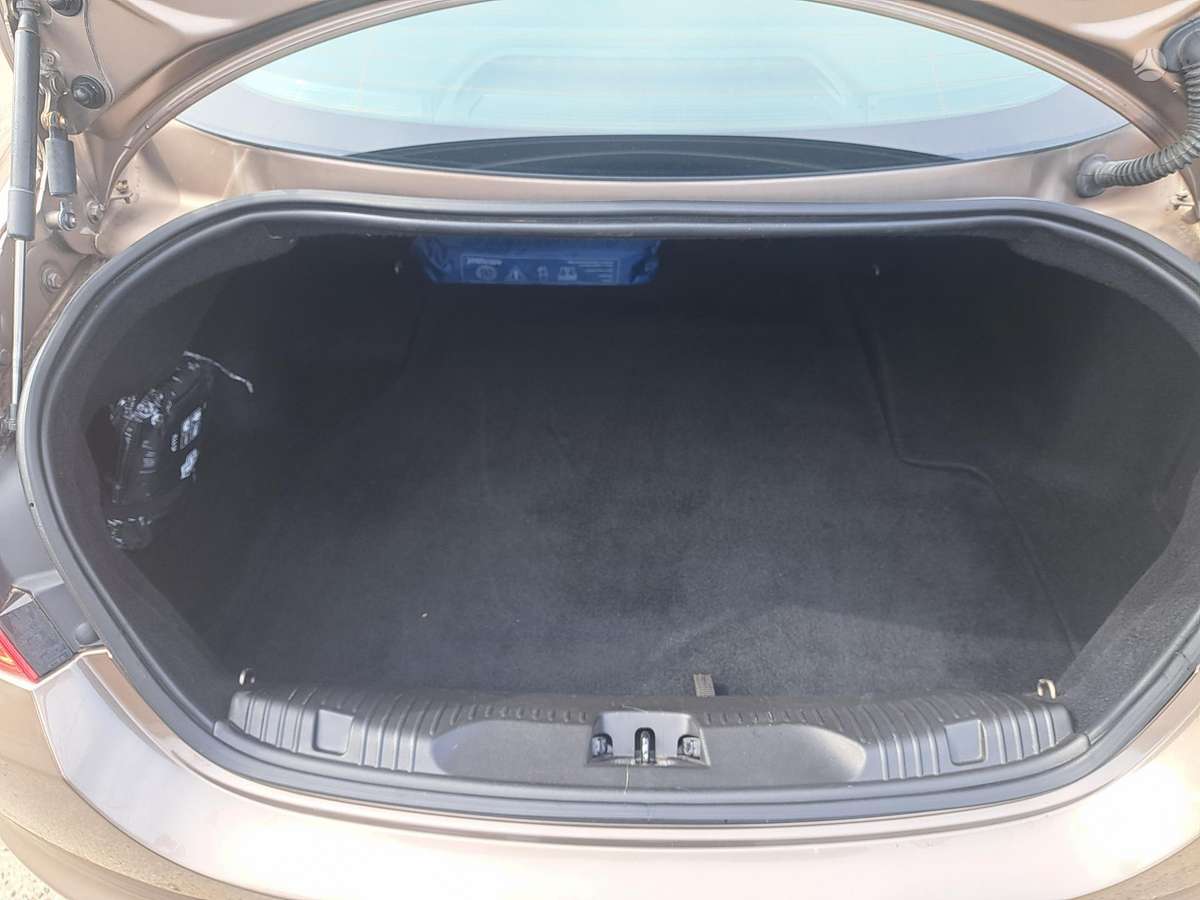 Jaguar XF, 2.2 l., Седан