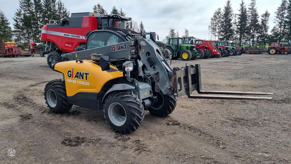 GIANT TENDO 4548, самоходные погрузчики