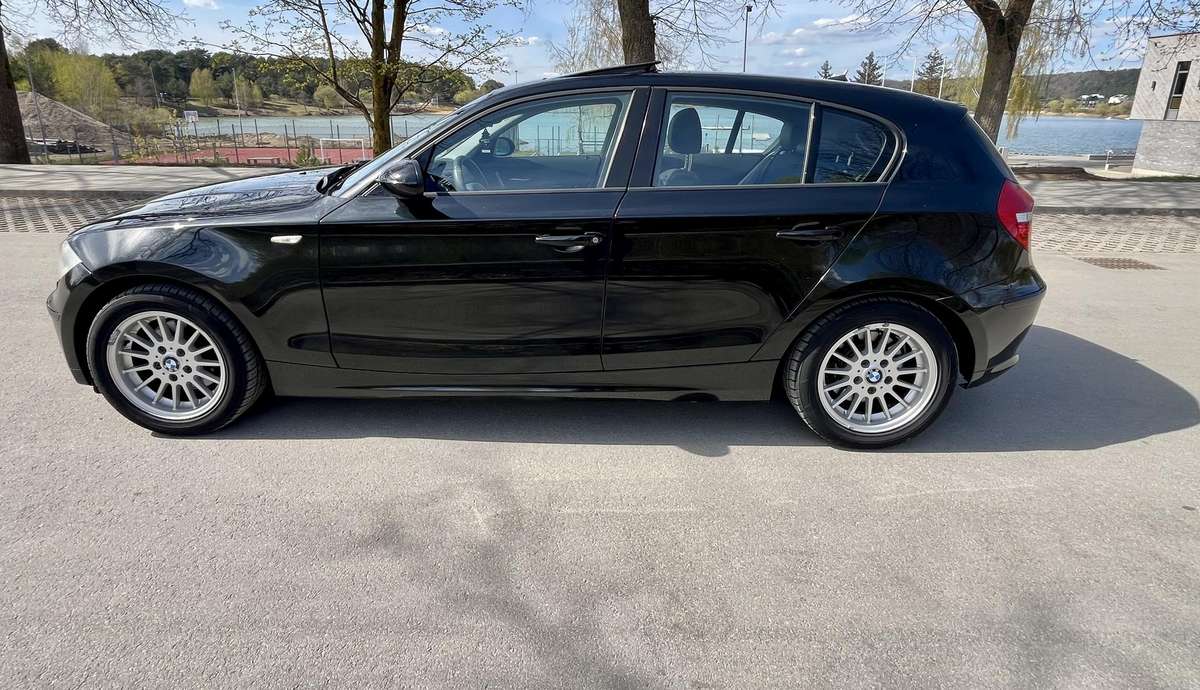 BMW 120, 2.0 l., hatchback