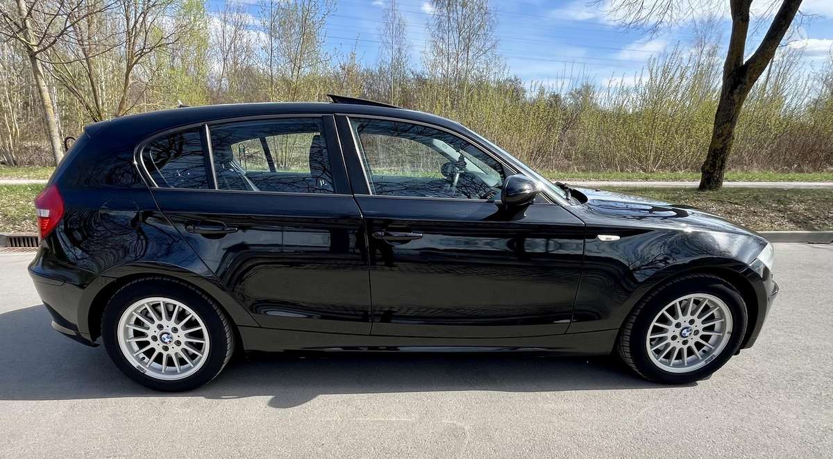 BMW 120, 2.0 l., hatchback
