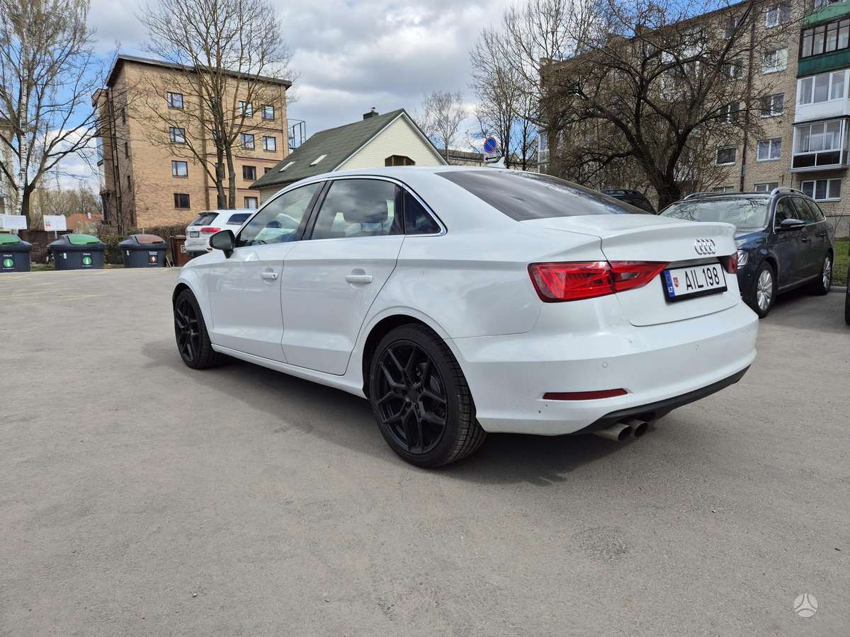 Audi A3, 1.8 l., Седан
