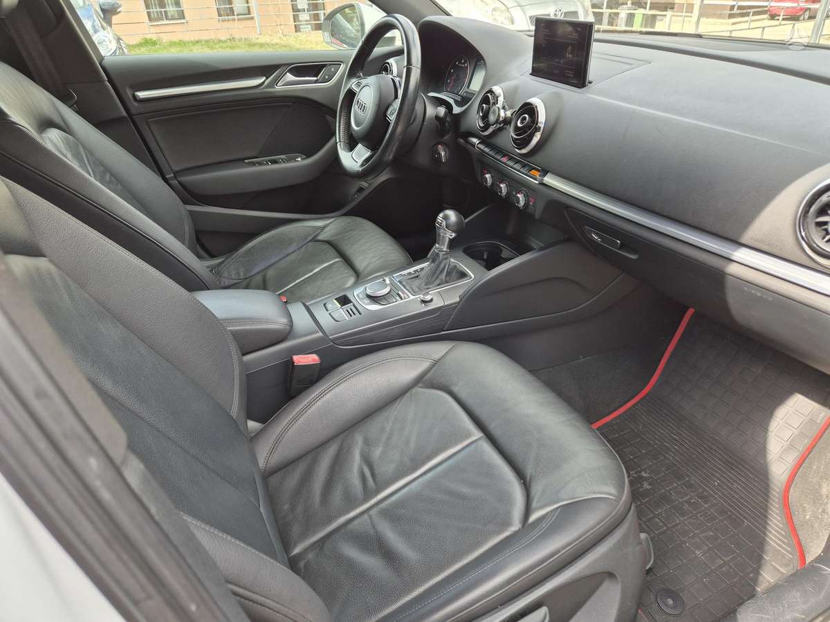 Audi A3, 1.8 l., Седан