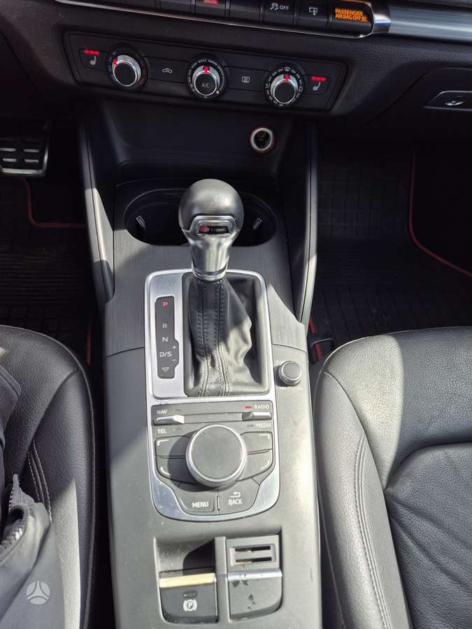 Audi A3, 1.8 l., Седан