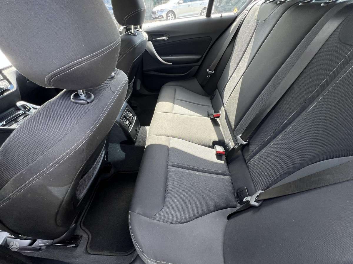 BMW 118, 1.5 l., Хэтчбек