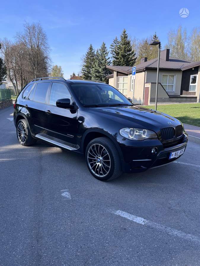 BMW X5, 3.0 l., Минивэн