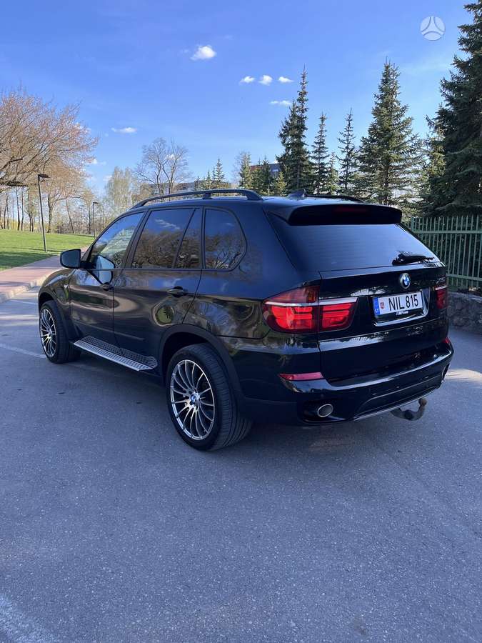 BMW X5, 3.0 l., Минивэн