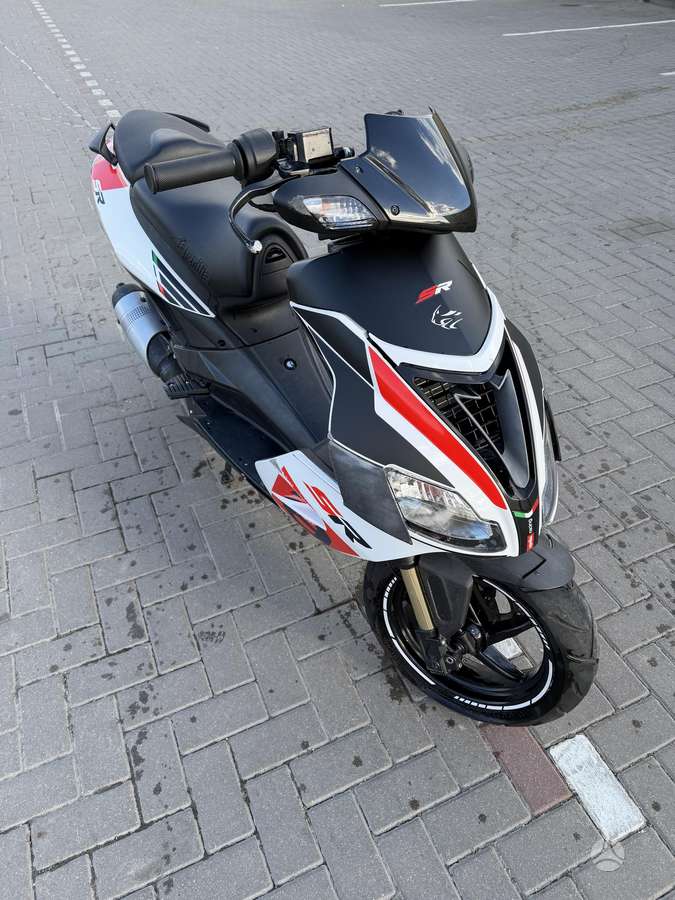 Aprilia SR, мотороллеры / мопеды