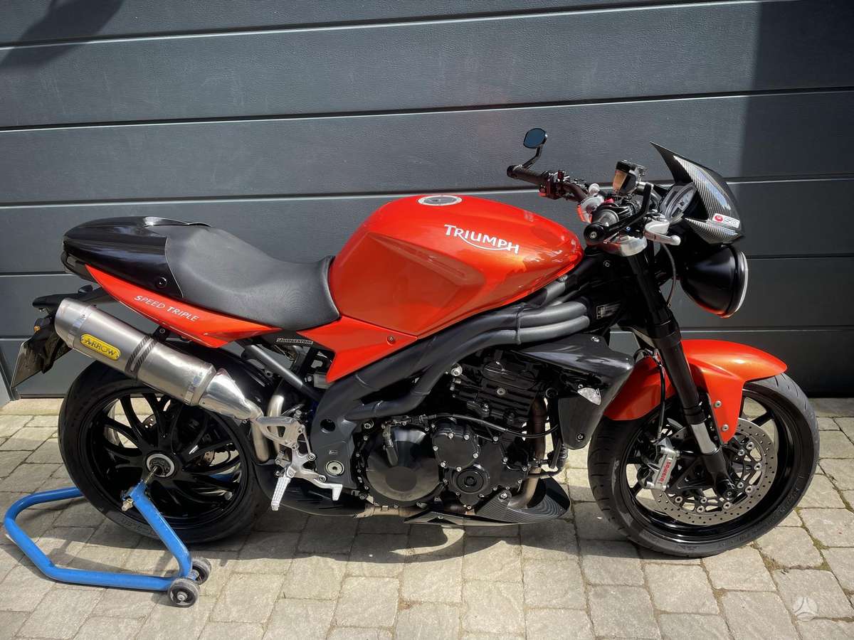 Triumph Speed Triple 1050cc, street / classic