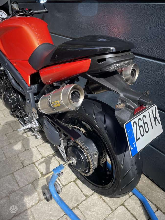 Triumph Speed Triple 1050cc, street / classic