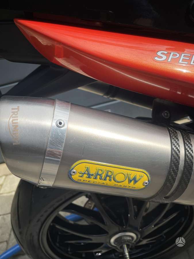 Triumph Speed Triple 1050cc, street / classic