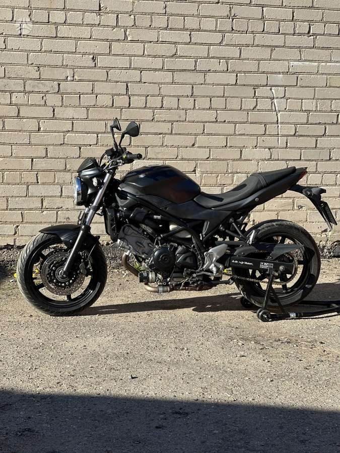 Suzuki SV 650cc, street / classic