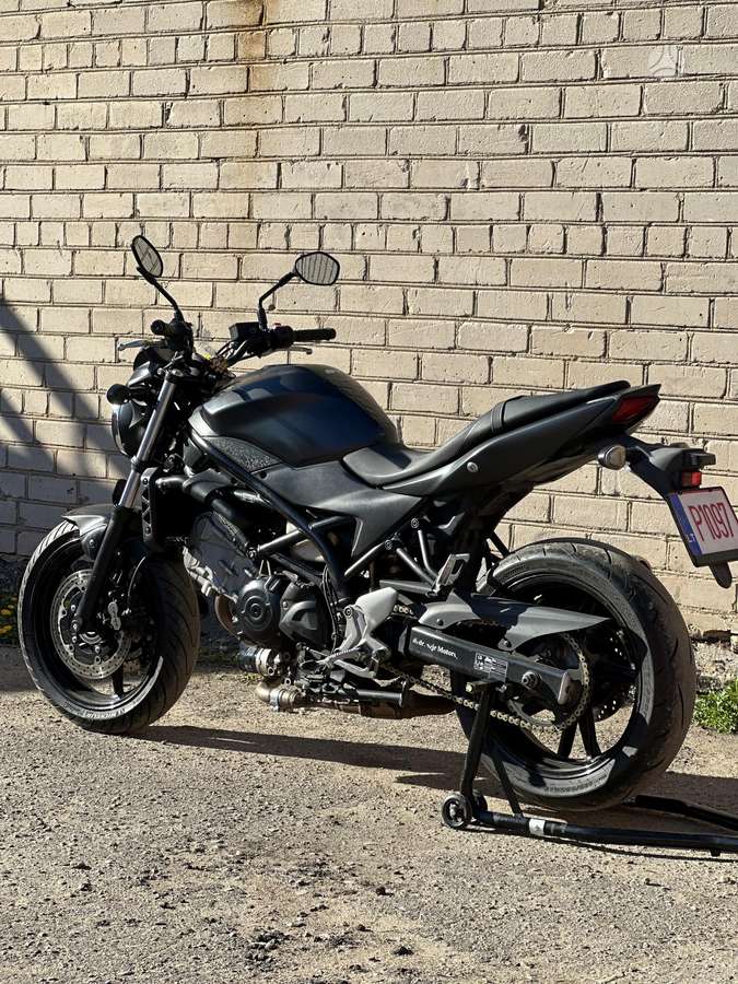Suzuki SV 650cc, street / classic