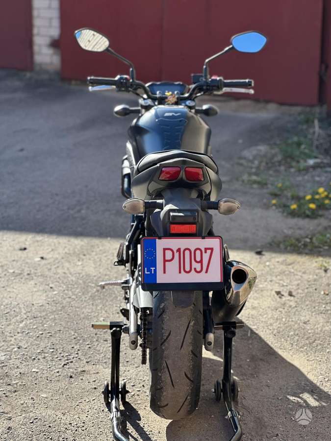 Suzuki SV 650cc, street / classic