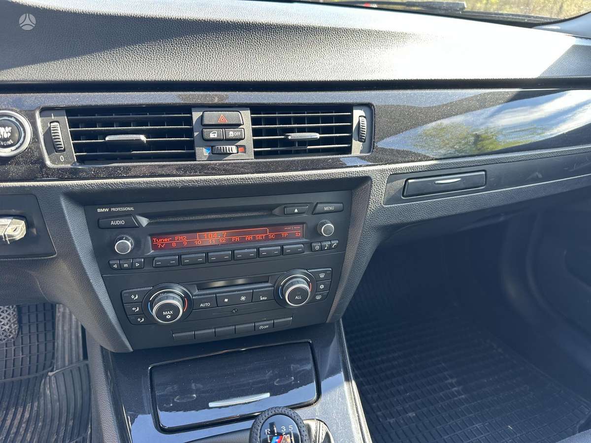 BMW 318, 2.0 l., wagon