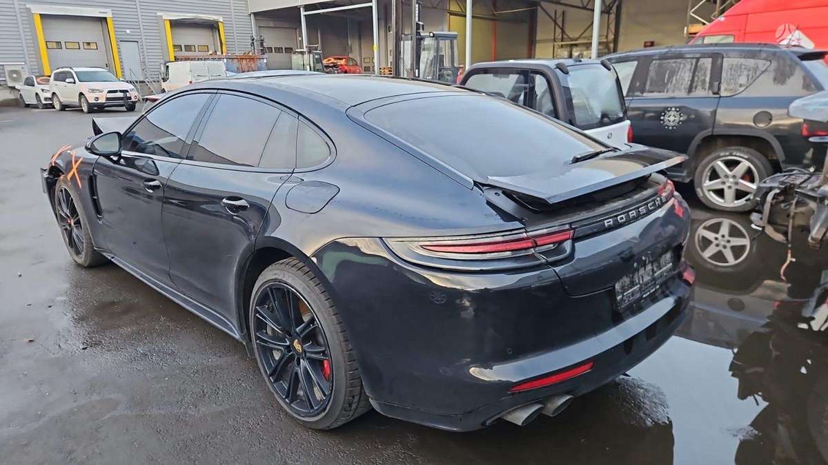 Porsche Panamera