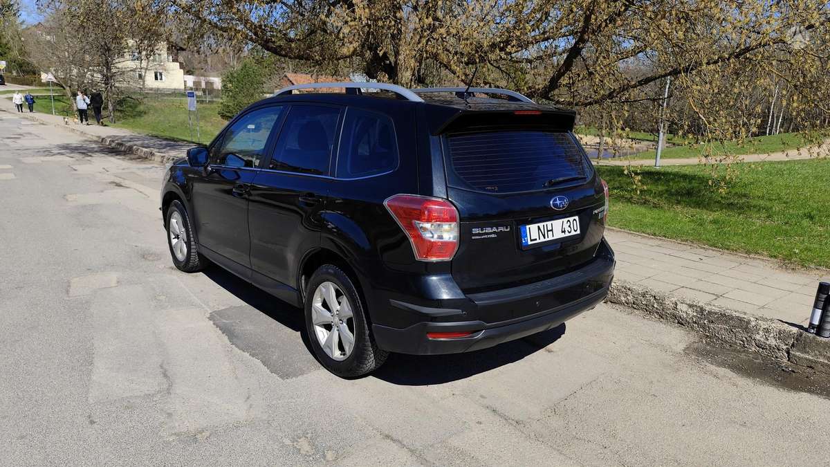 Subaru Forester, 2.0 l., mpv / minivan