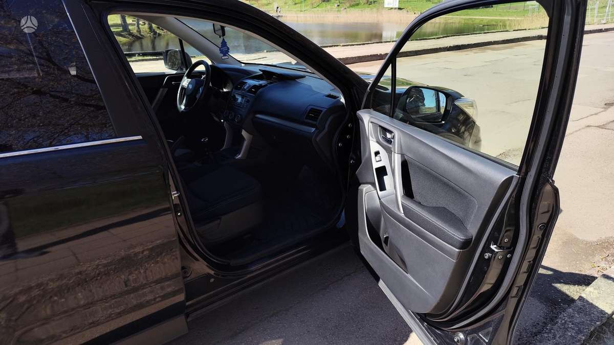 Subaru Forester, 2.0 l., mpv / minivan