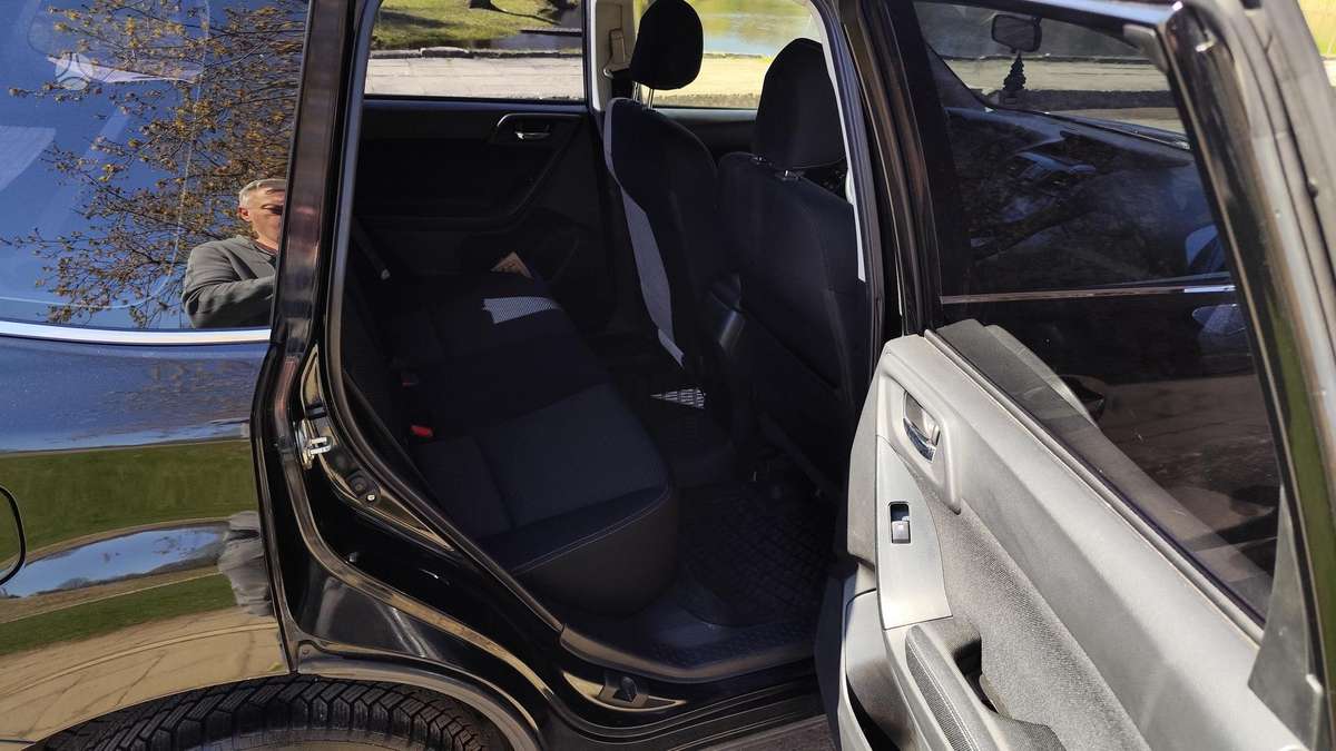Subaru Forester, 2.0 l., mpv / minivan
