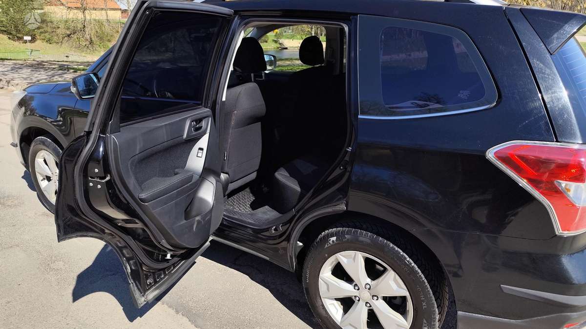 Subaru Forester, 2.0 l., mpv / minivan