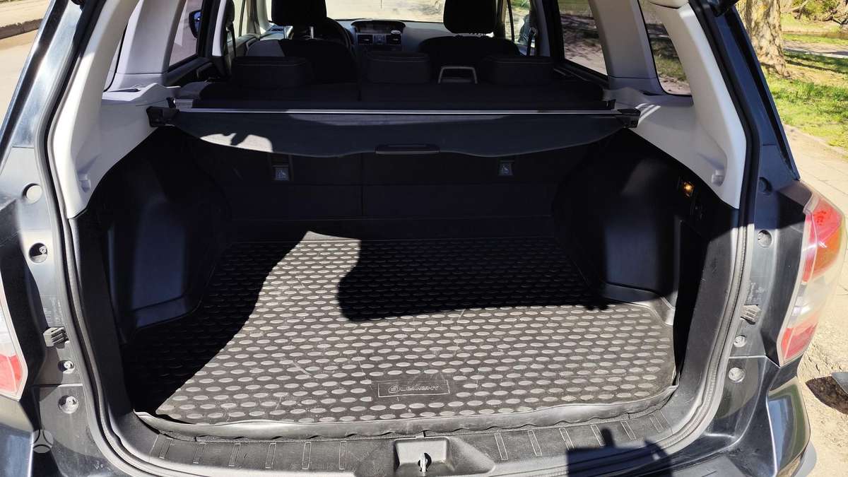 Subaru Forester, 2.0 l., mpv / minivan