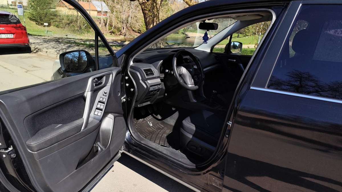 Subaru Forester, 2.0 l., mpv / minivan